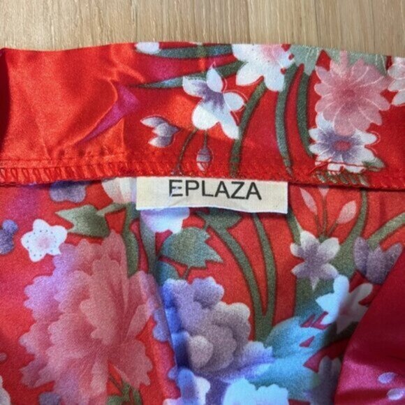 Red Floral Silk Robe - Picture 2 of 2